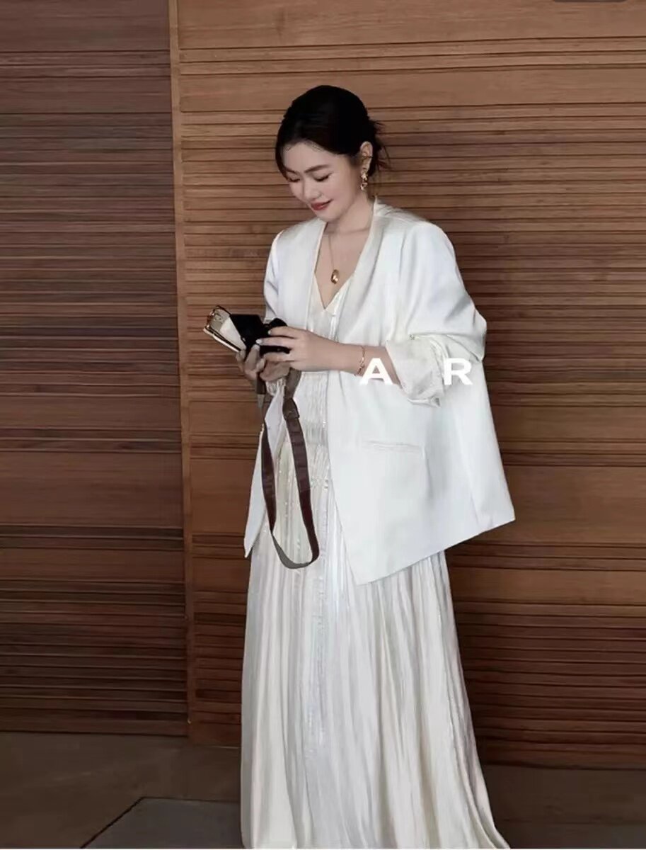 大码女装微胖妹妹缎面轻奢高级感宽松西装外套气质上衣连衣裙套装