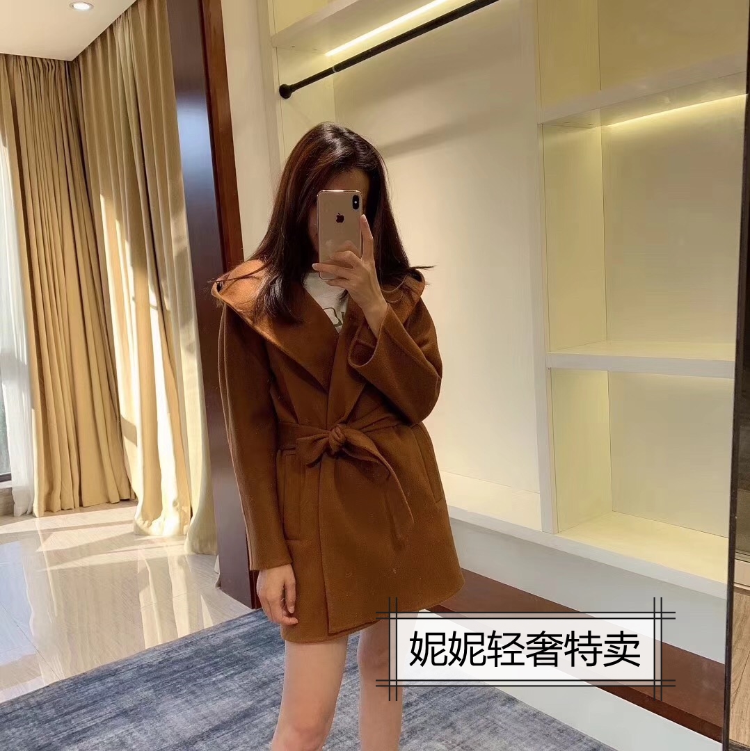 中长款连帽系带羊绒外套