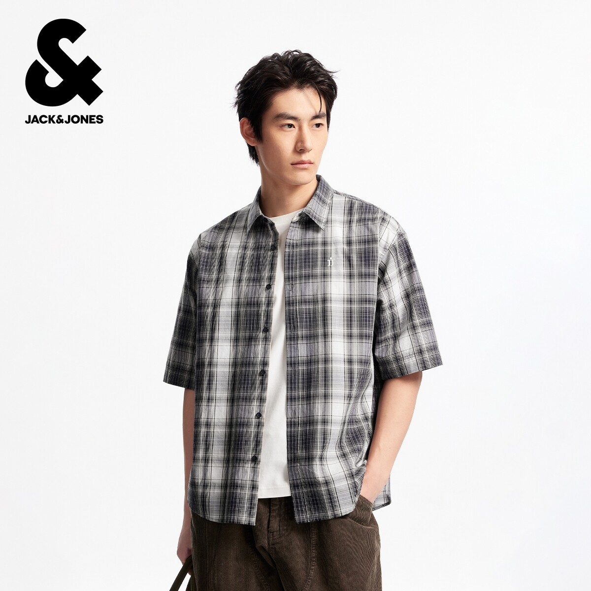 杰克琼斯奥特莱斯男装夏季新款刺绣撞色格纹尖领宽松休闲短袖衬衫
