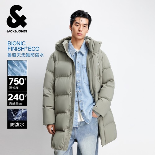 略宽松版型；连帽领型；后背反光大字母印花