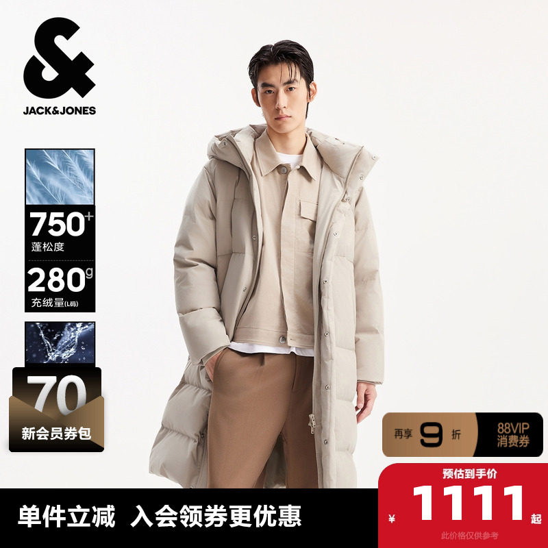 略宽松；连帽；摁扣+拉链门襟；胸前胶印