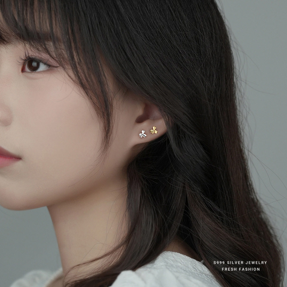 s999银韩版简约时尚三瓣花耳钉女