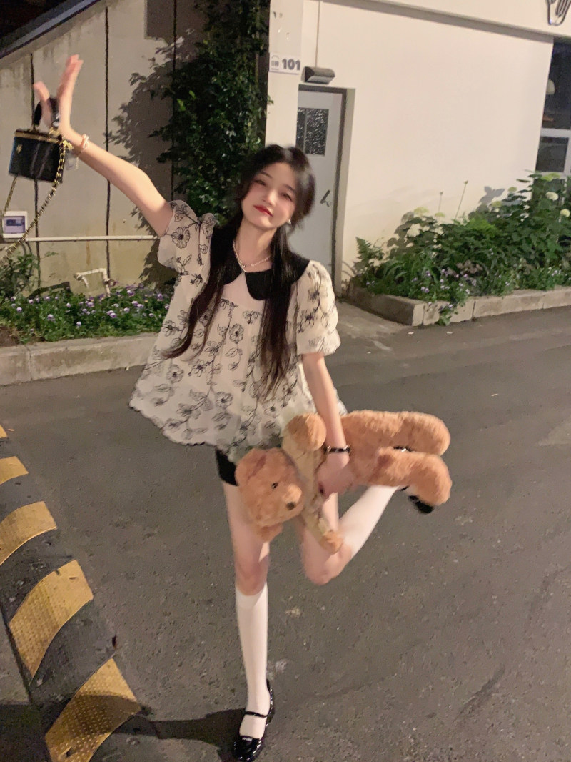 MATERNITY SUMMER 2023 NEW KOREAN VERSION SET DOLL COLLAR COLOR-BLOCKED TOP + BELLY SUPPORT SHORTS LOOSE TWO-PIECE SET