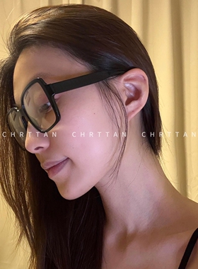 CHRTTAN 随便搭都好看！26ss 简约宽边大方框防晒遮阳墨镜 男女