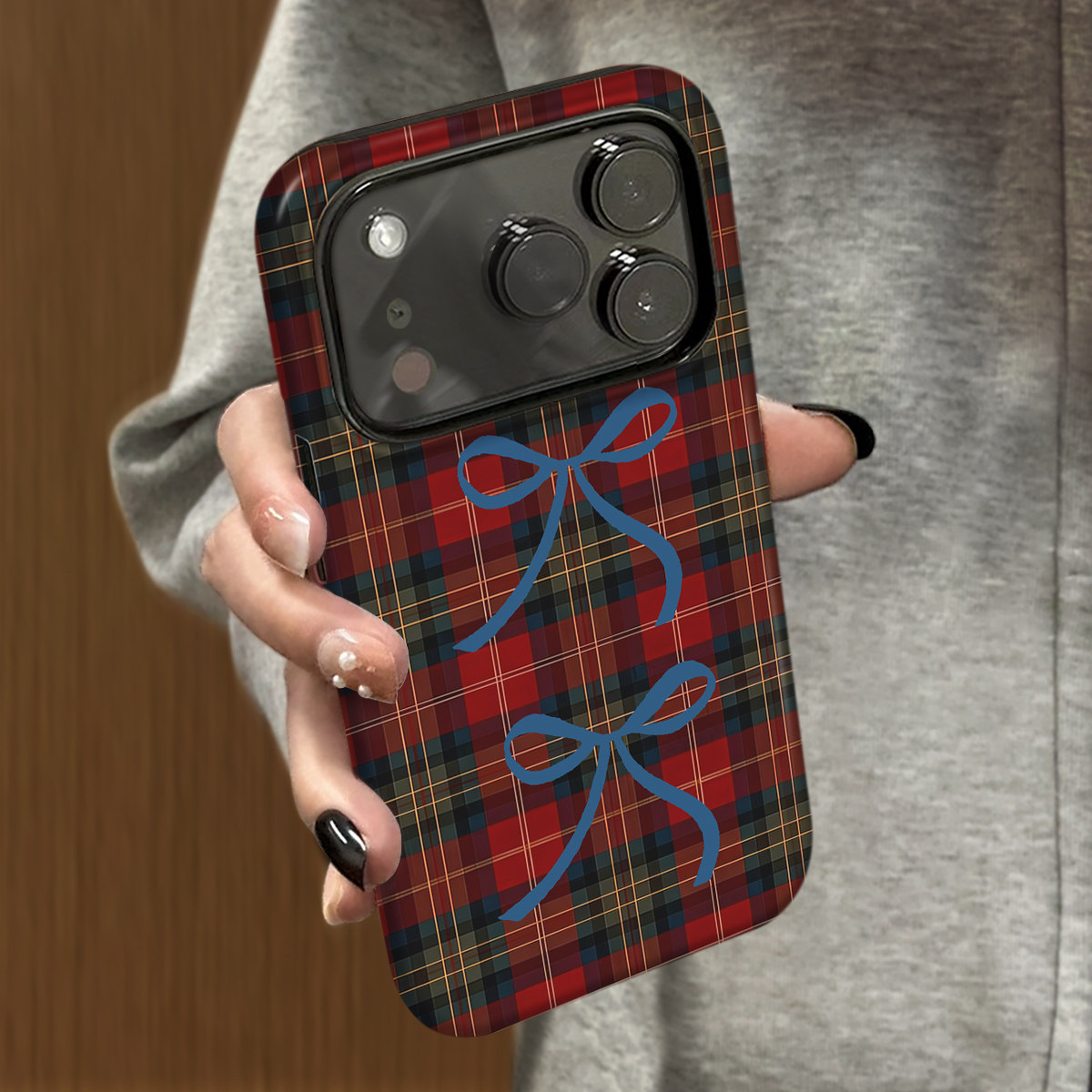 菲林适用于苹果17promax手机壳格纹蝴蝶结iphone12/13套硅胶14max全包xs小众韩系15plus网红新款女air潮牌6