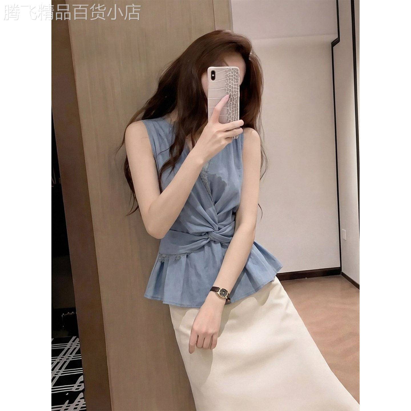 轻熟名媛风蓝色V领扭结衬衫女夏季新款法式无袖背心设计感上衣潮