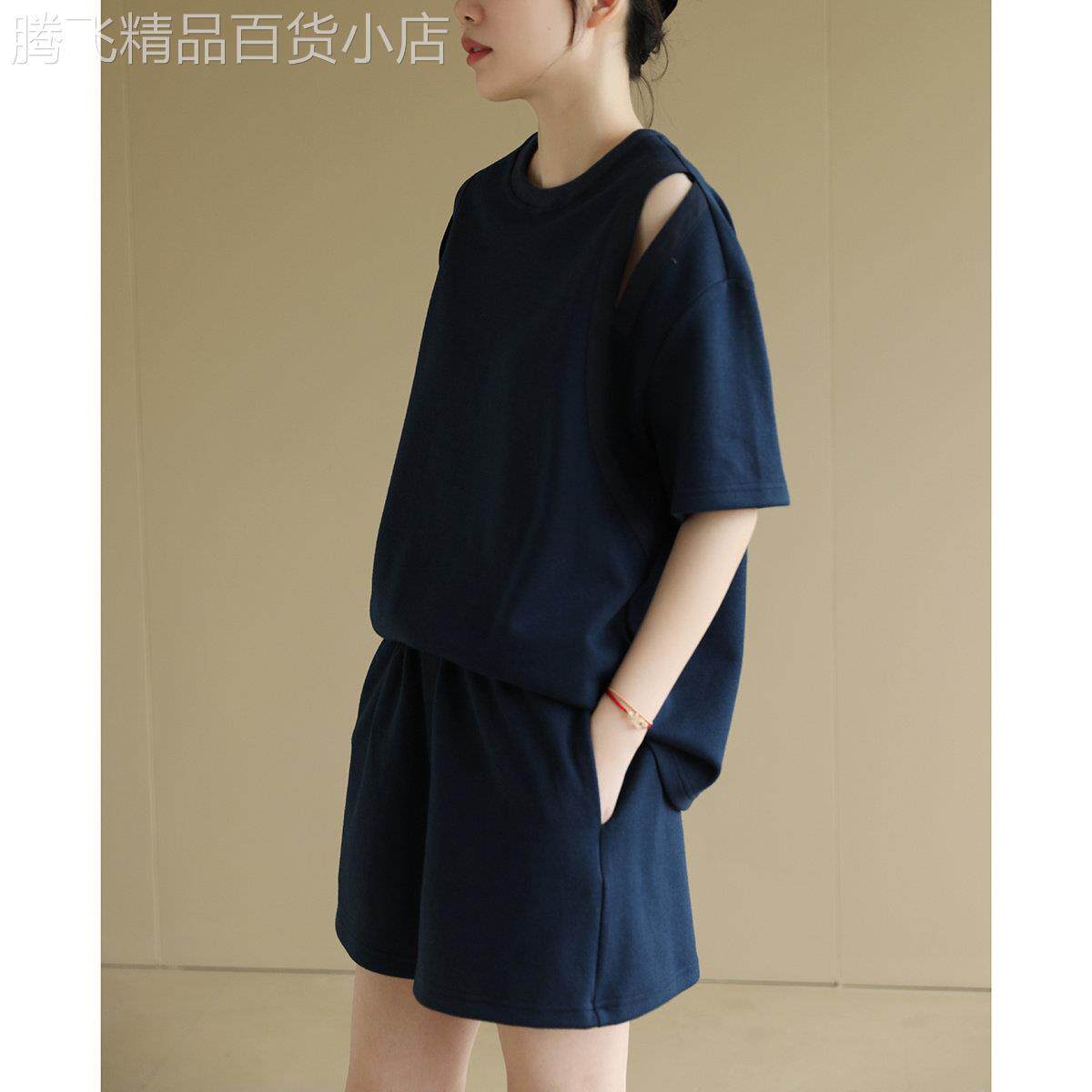 女士运动套装2025年新款夏季圆领短袖露肩上衣宽松阔腿短裤两件套