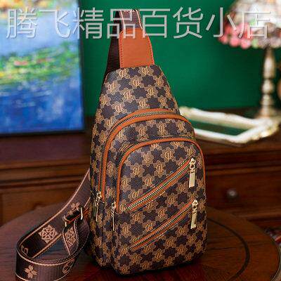 香港胸包女新款简约韩版时尚百搭单肩包印花潮流休闲软皮斜挎包女