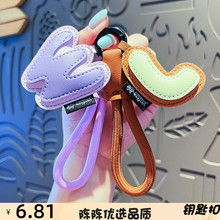 创意皮革26英文字母钥匙扣女精致皮质简约情侣一对包包挂件小礼品