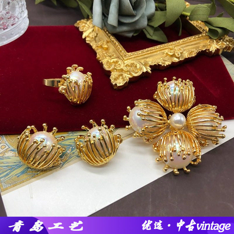 直播货源复古宫廷花蕊镂空马彩贝珍珠胸花气质耳钉耳夹戒指套装