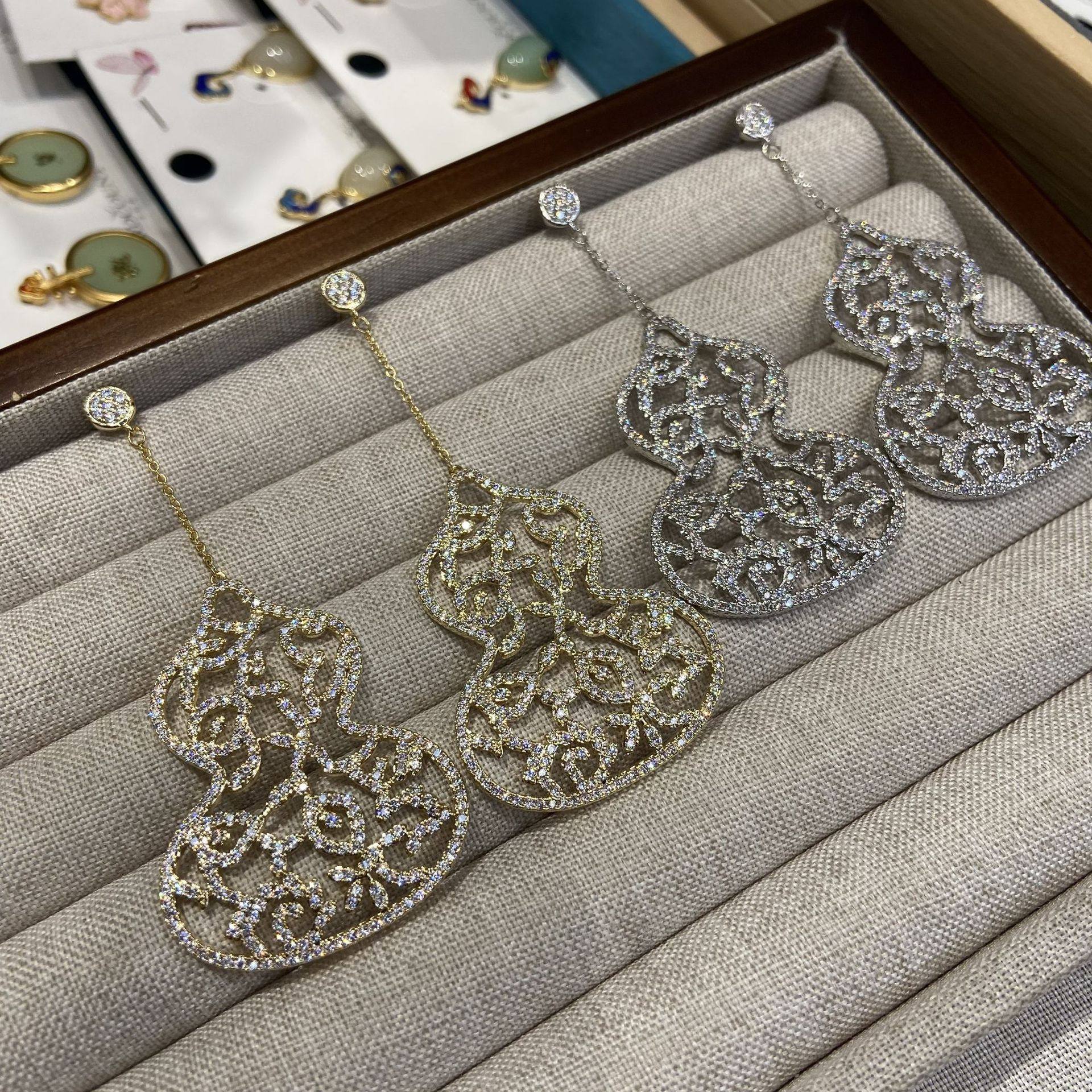 黄铜镀金镶满钻锆石大号蕾丝镂空葫芦耳坠耳钉银针花葫芦耳环女,饰品/流行首饰/时尚饰品新,耳环,淘宝优惠券,粉丝福利购,淘宝优惠卷