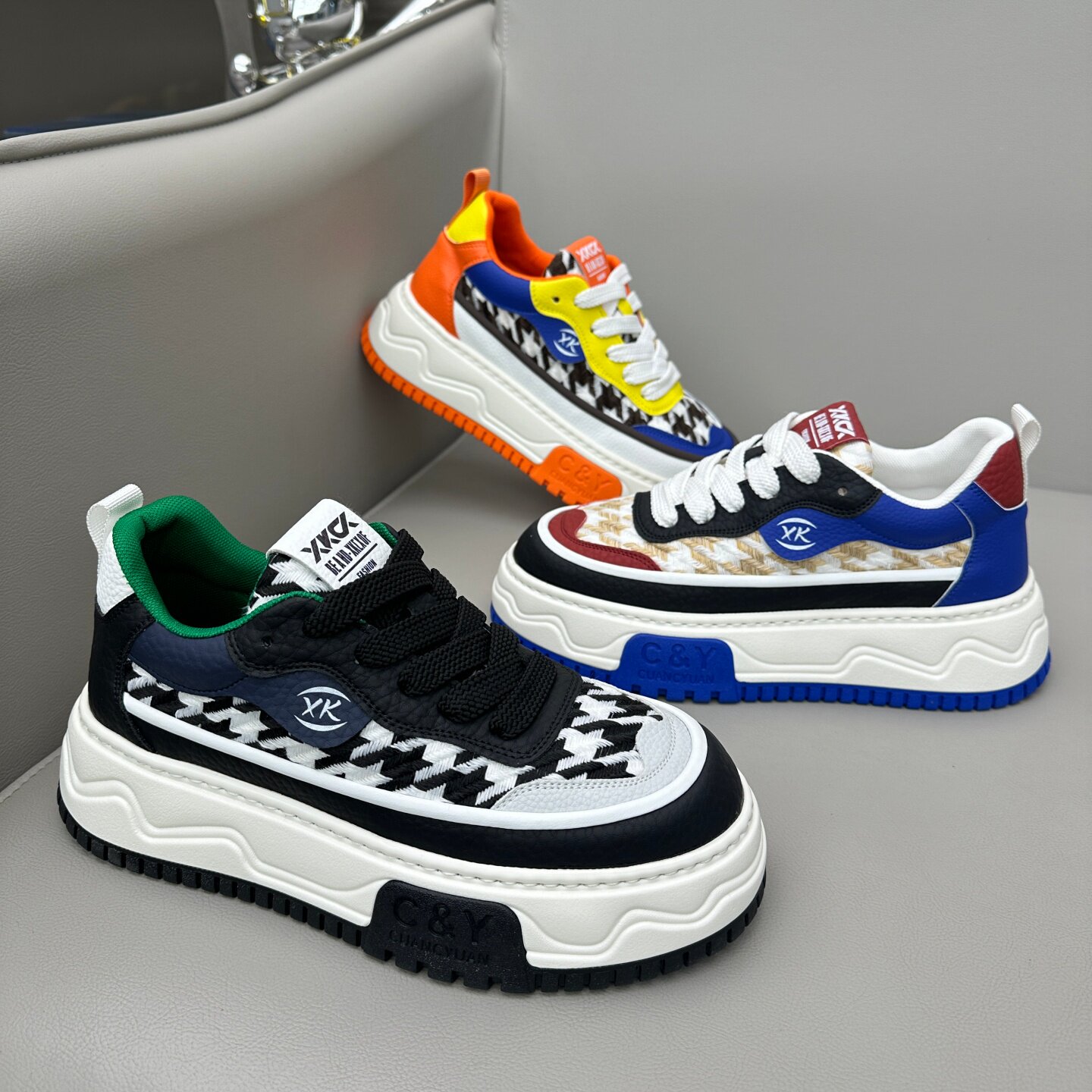 春季新款轻便低帮系带透气拼色圆头青年时尚轻盈百搭休闲运动男鞋