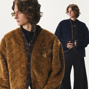 CNEW2025AW 复古拼接格纹椰壳扣保暖环保羊毛绒外套 游荡者规条