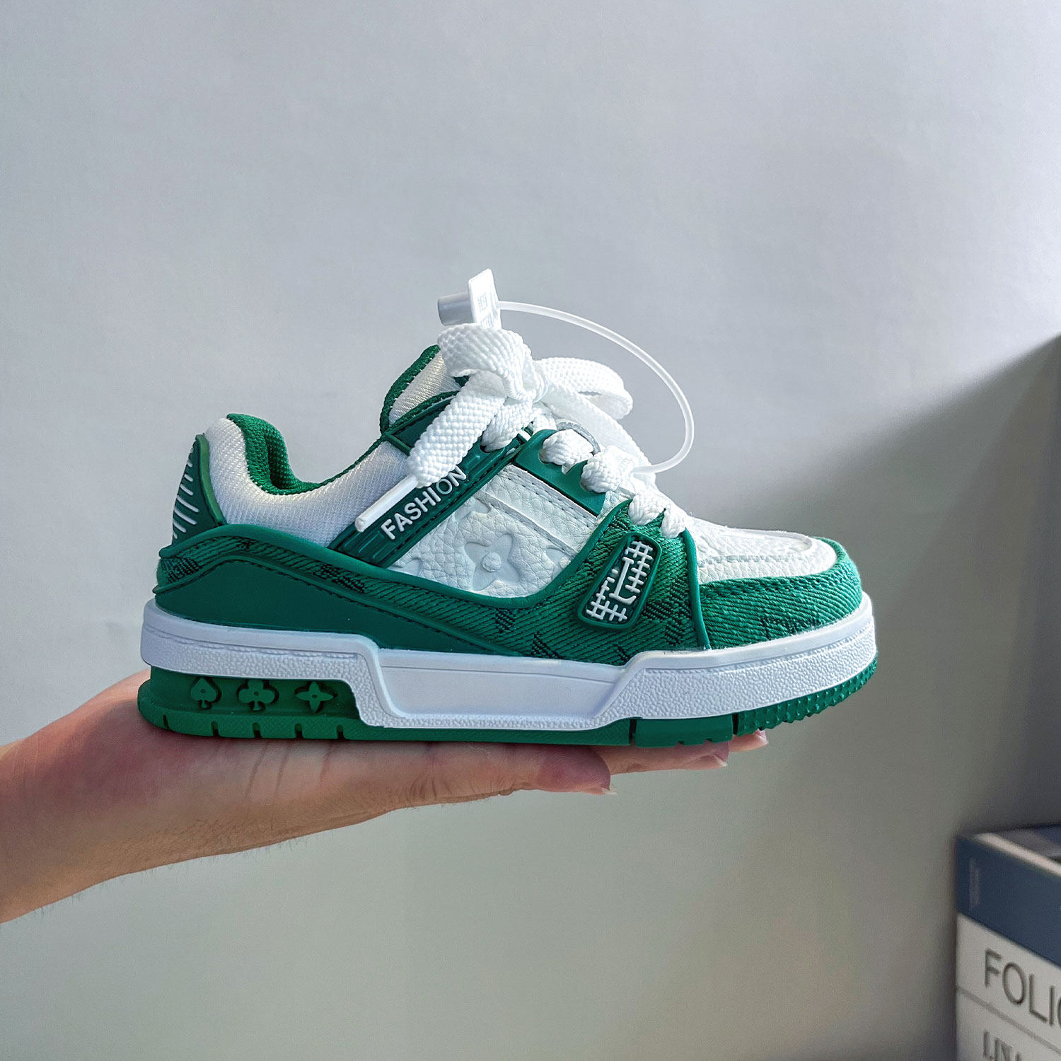 小二推荐：正品儿童运动鞋子