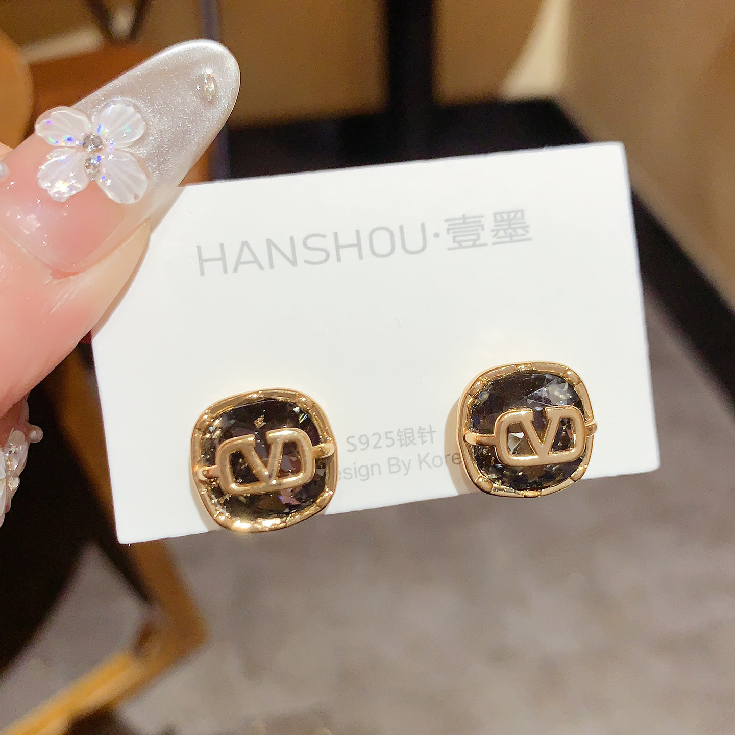 法式轻奢水晶耳钉2025新款爆款高级感s925银针精致时尚名媛风耳环