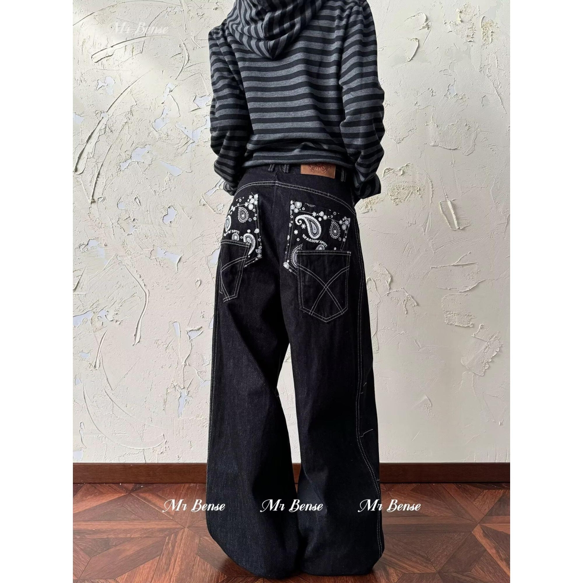 美式复古刺绣阔腿牛仔裤女高街潮牌休闲百搭直筒裤宽松显瘦拖地裤