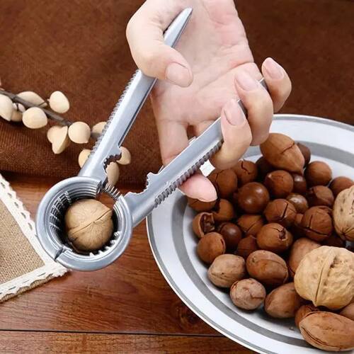 1pc Silvery Metal Multi Functional Walnut Clip Household Nut