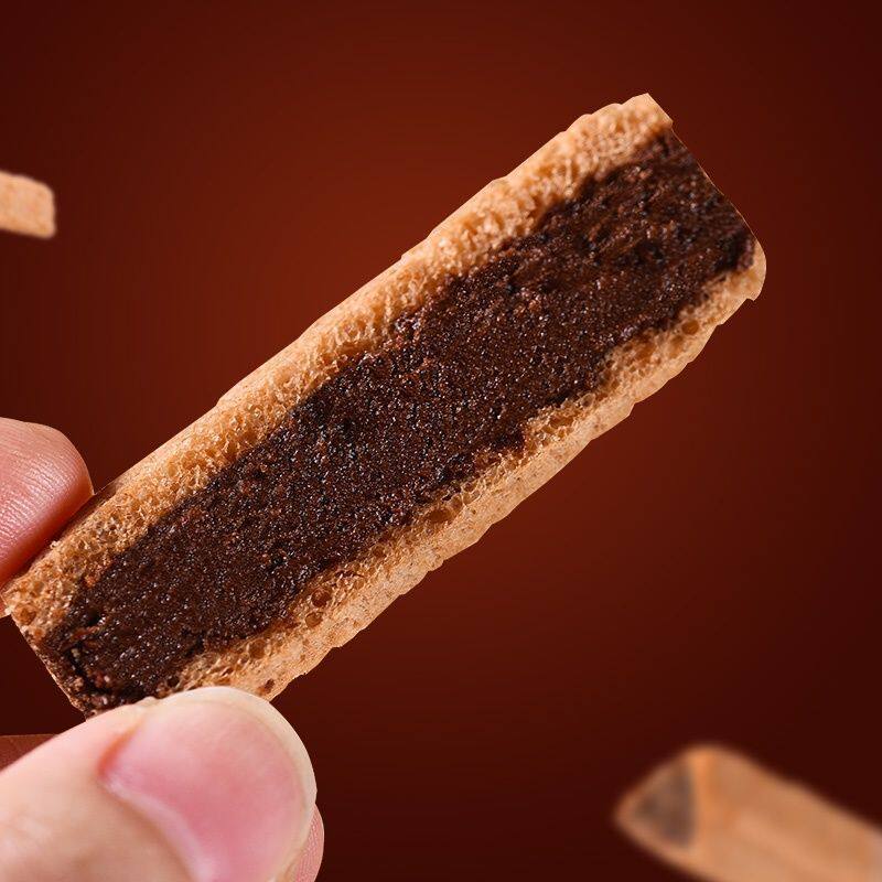 熔岩三角酥解馋小零食巧克力网红长条饼干夹心酥办公室下午茶点心