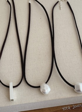 时尚皮绳简约拉丝几何方形吊坠项链女高级感复古锁骨链颈链配饰品