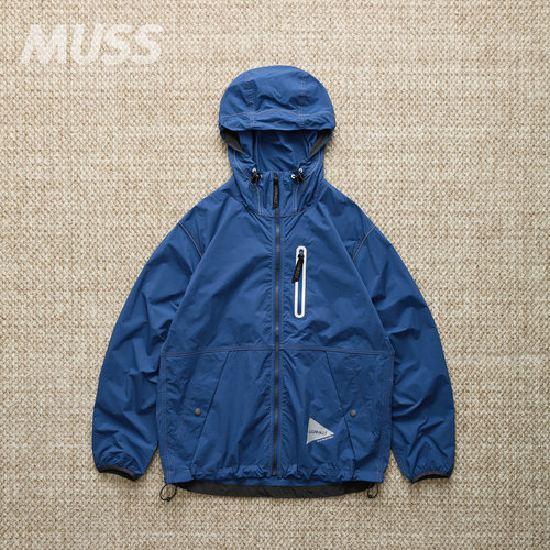 GRAMICCI联名户外轻质防水夹克