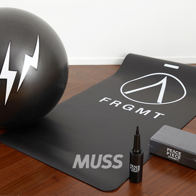 藤原浩FRAGMENT瑜伽套装闪电印花