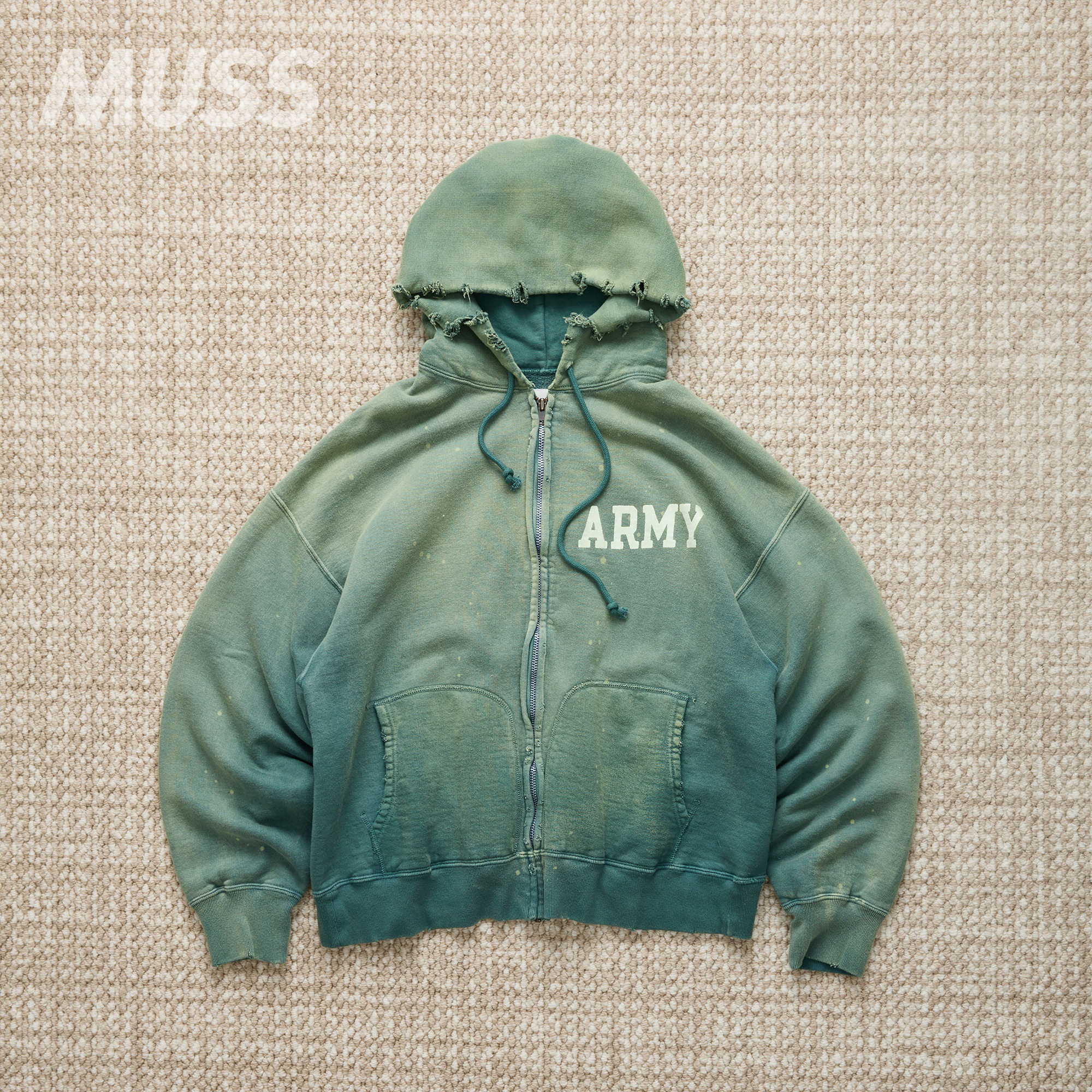 BOWWOW渐变水洗破坏拉链卫衣