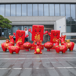 2026卡通招财马年模型雕塑新春元 旦吉祥物生肖马玻璃钢大摆件美陈