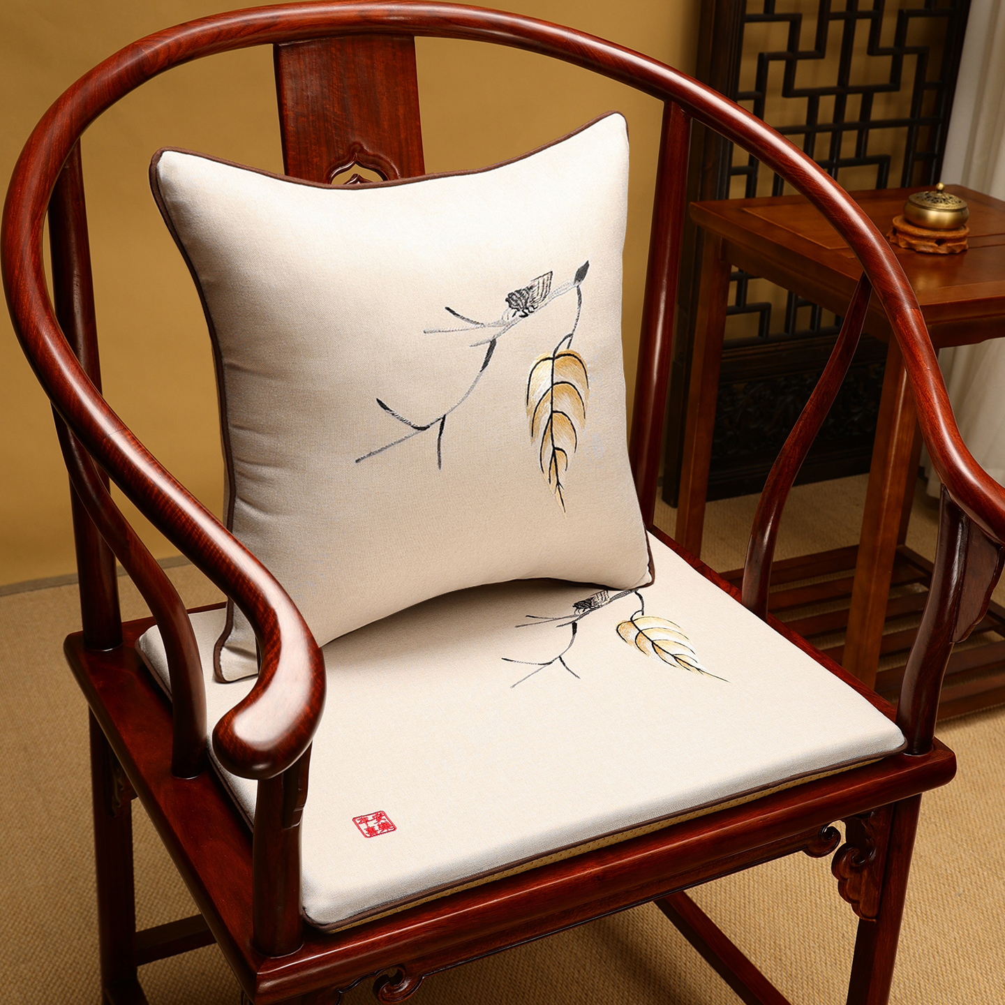 刺绣防滑不掉定制实木椅子坐垫