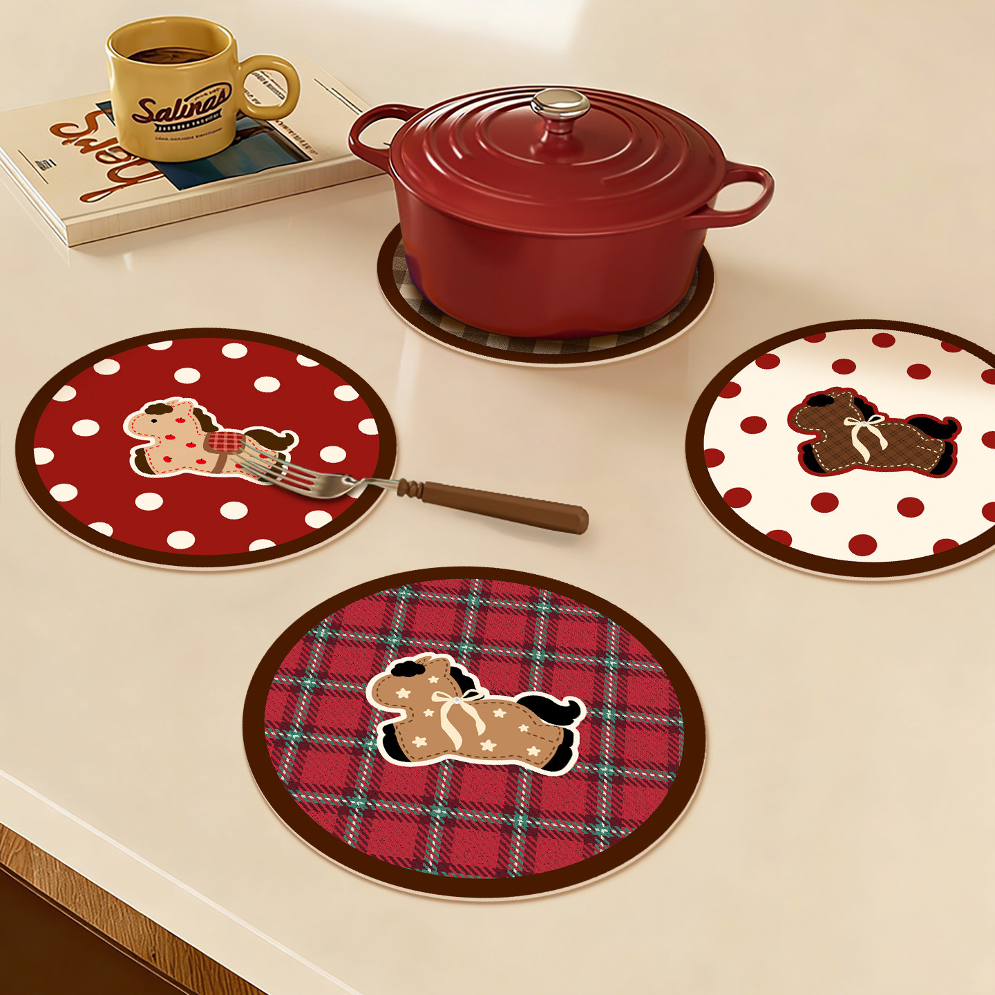 卡通红色圆形杯垫隔热垫硅藻泥吸水茶几沥水垫茶杯垫碗盘马年餐垫,居家布艺,餐垫,淘宝优惠券,粉丝福利购,淘宝优惠卷