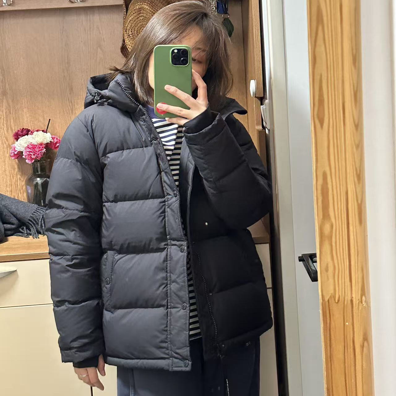 aritzia鹅绒五格雾面黑羽绒服泡芙秋冬保暖外套女连帽拉链面包服