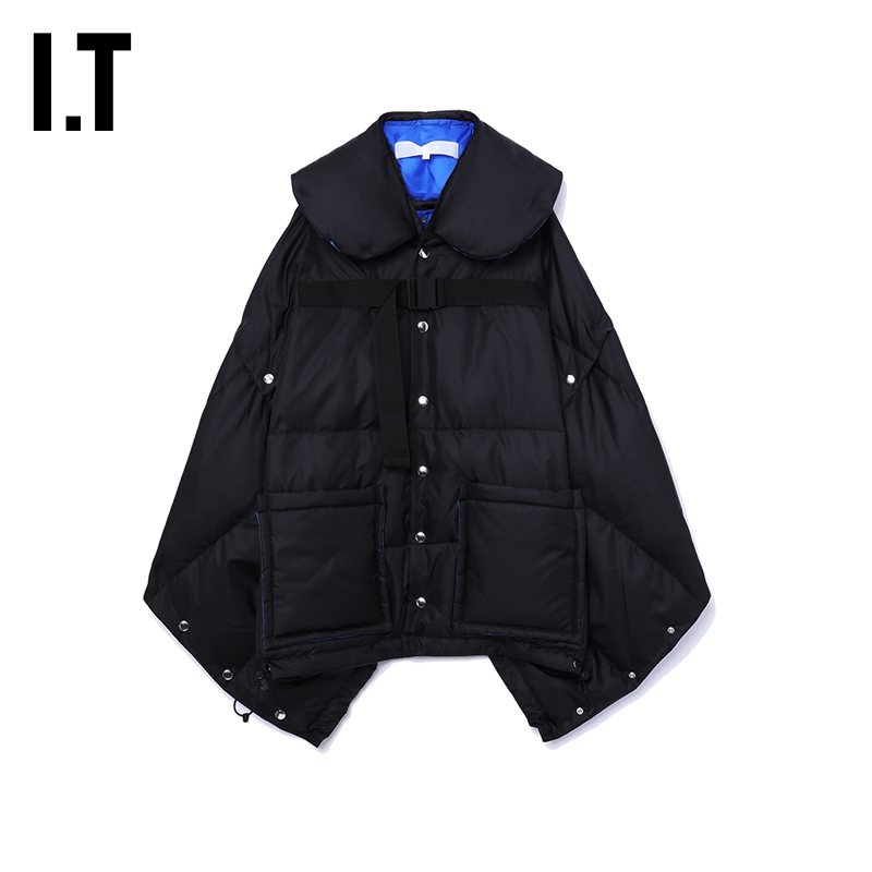 IT廓形斗篷式羽绒外套设计感