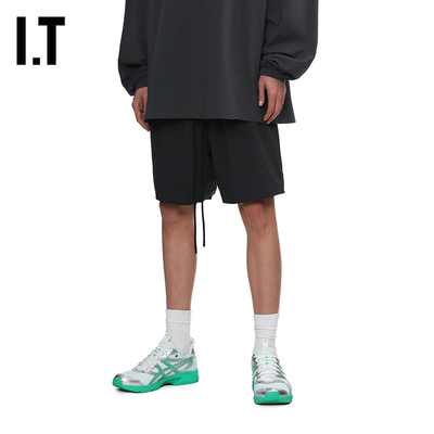 ITESSENTIALS宽松休闲短裤