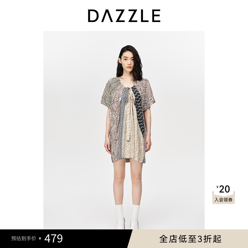 相拼设计	侧边口袋	系带设计