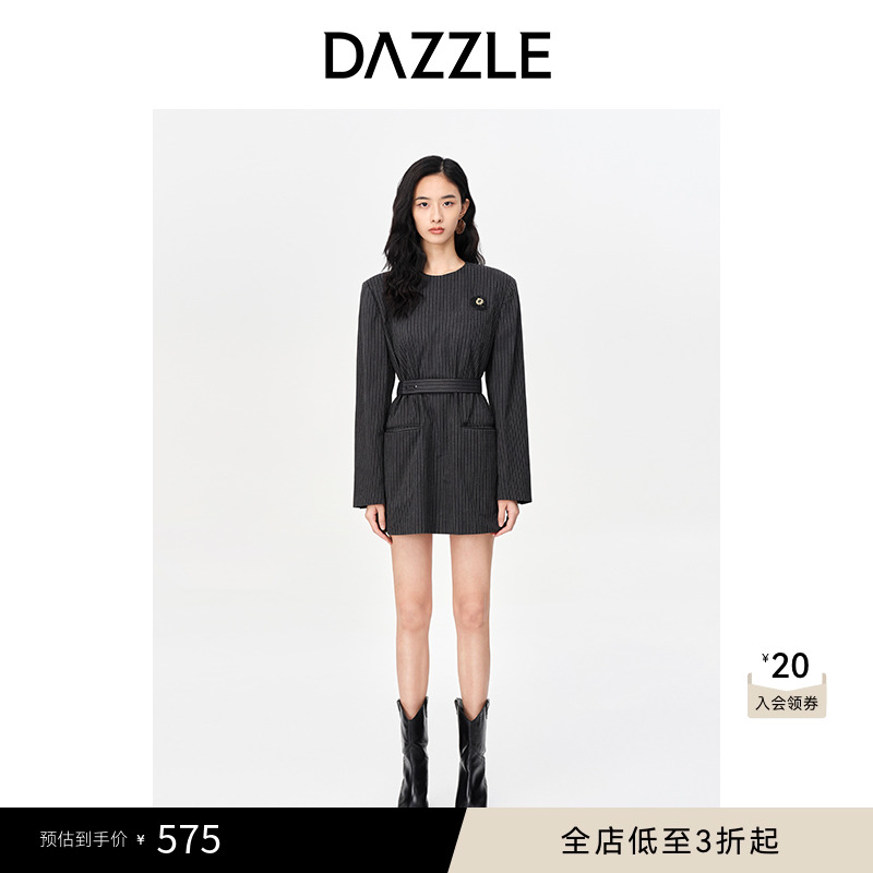 刺绣元素	直筒版型	通勤单品