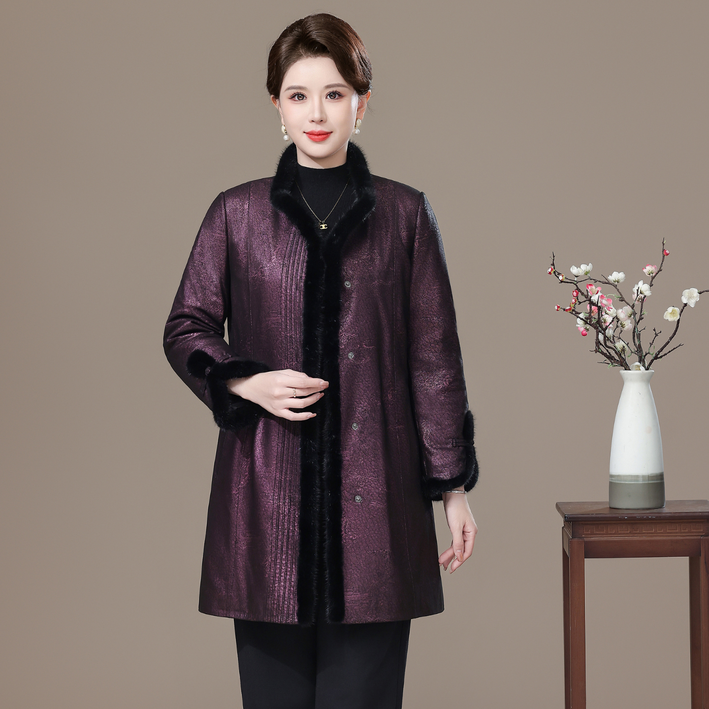 2025新款海宁真皮皮草女皮衣新中式中老年皮羽绒服水貂毛领中长款