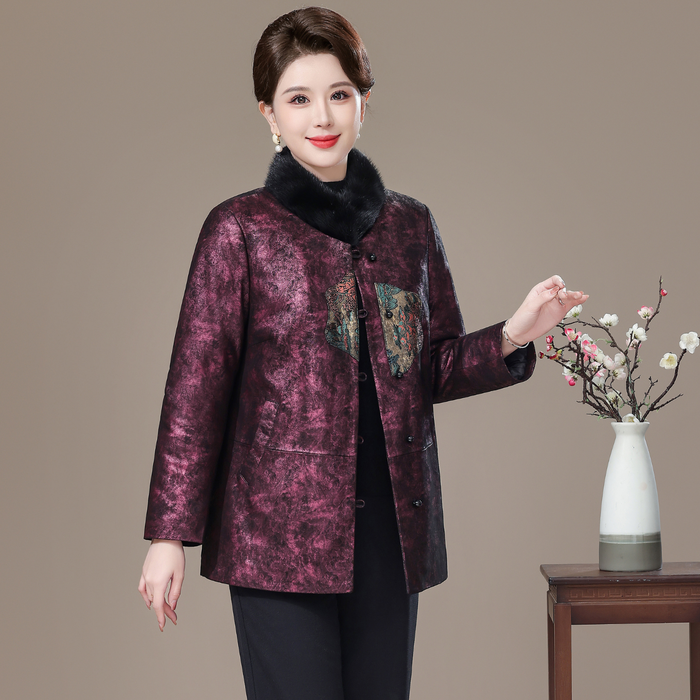 安筠高端真皮羽绒服女短款外套宽松水貂立领2025新款保暖皮衣外套,女装/女士精品,皮衣,淘宝优惠券,粉丝福利购,淘宝优惠卷