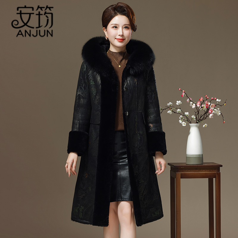 高端真绵羊皮毛一体长款妈妈皮草