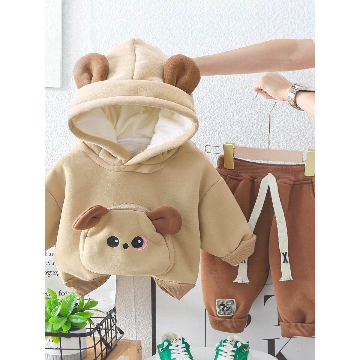 宝宝秋冬装套装2023新款女童洋气韩版婴儿男童加绒卫衣卡通两件套