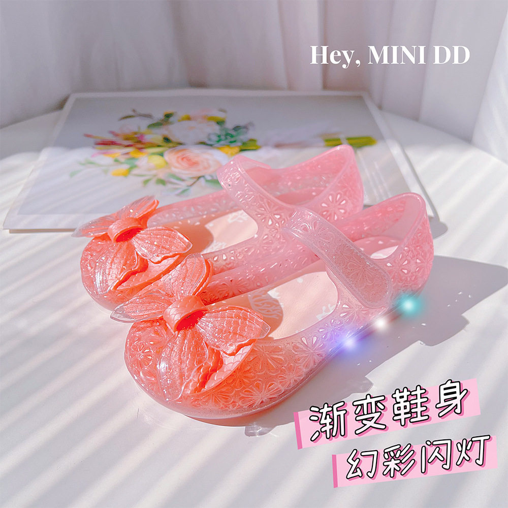 女童果冻凉鞋儿童闪灯鞋夏季蝴蝶结包头发光公主鞋韩版闪亮沙滩鞋