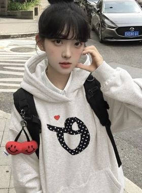TEACH  韩系学院风波点爱心字母印花连帽卫衣女2025新款通勤帽衫