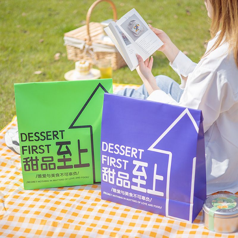 新款潮派烘焙礼盒手提饼干礼品袋 节日礼物袋喜糖包装盒伴手礼