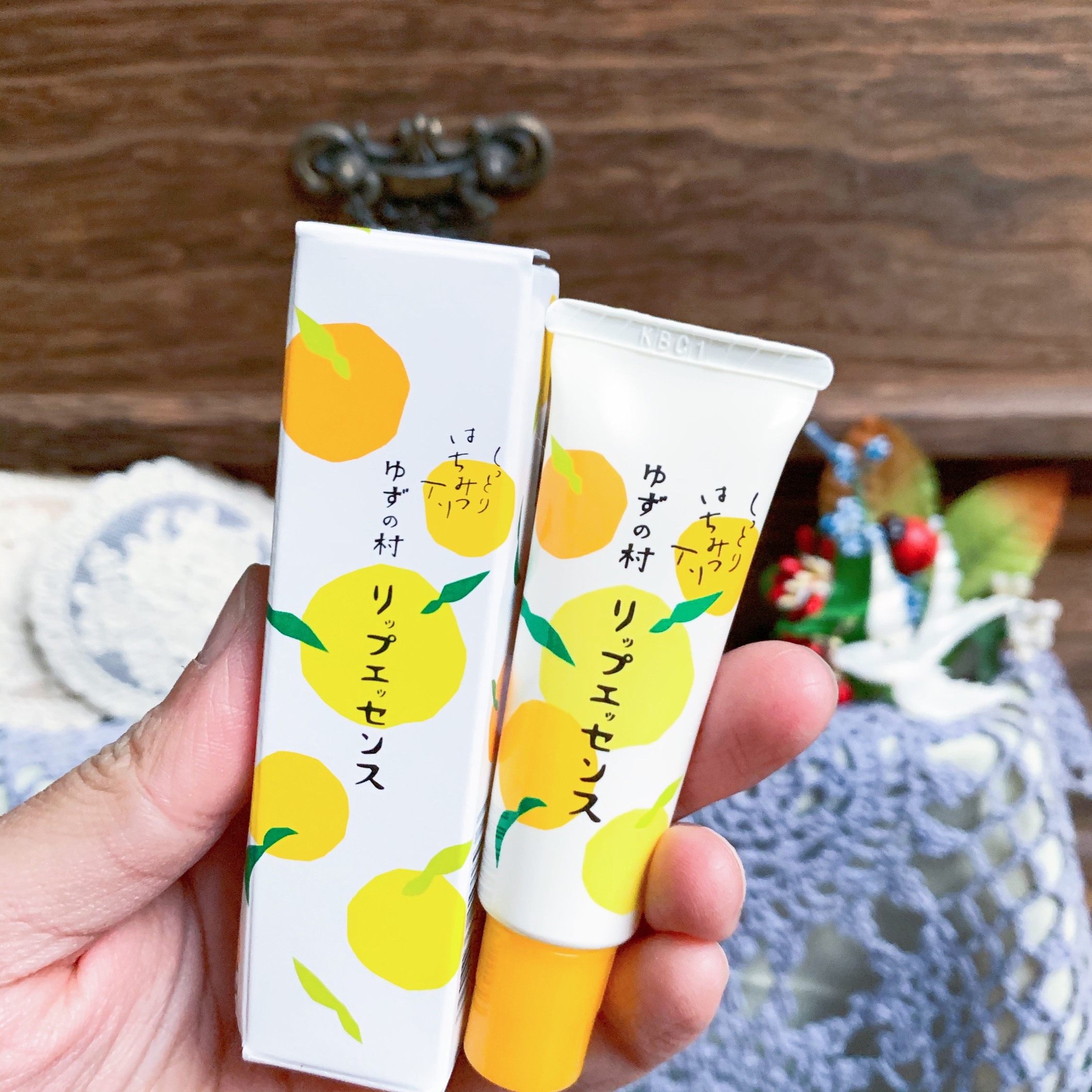 现货包邮umaji马路村润唇膏唇部美容液保湿柚子味 8g