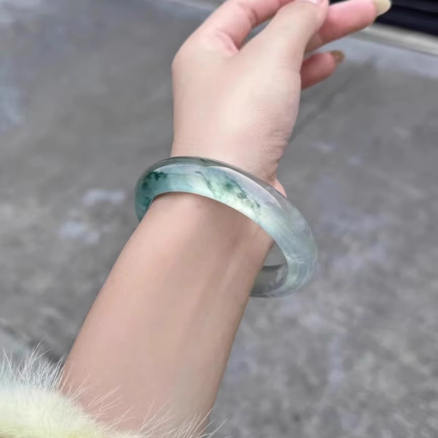 天然冰种翡翠手镯缅甸老坑天山翠正品飘花翡翠玉镯贵妃镯女