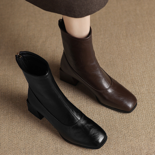 3233小码短靴方头粗跟百搭通勤瘦瘦靴2025新款加绒马丁靴大码靴子