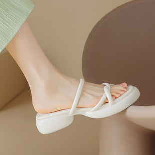 大码41—43时尚高级感轻便厚底百搭休闲凉拖鞋女夏季外穿平底凉鞋