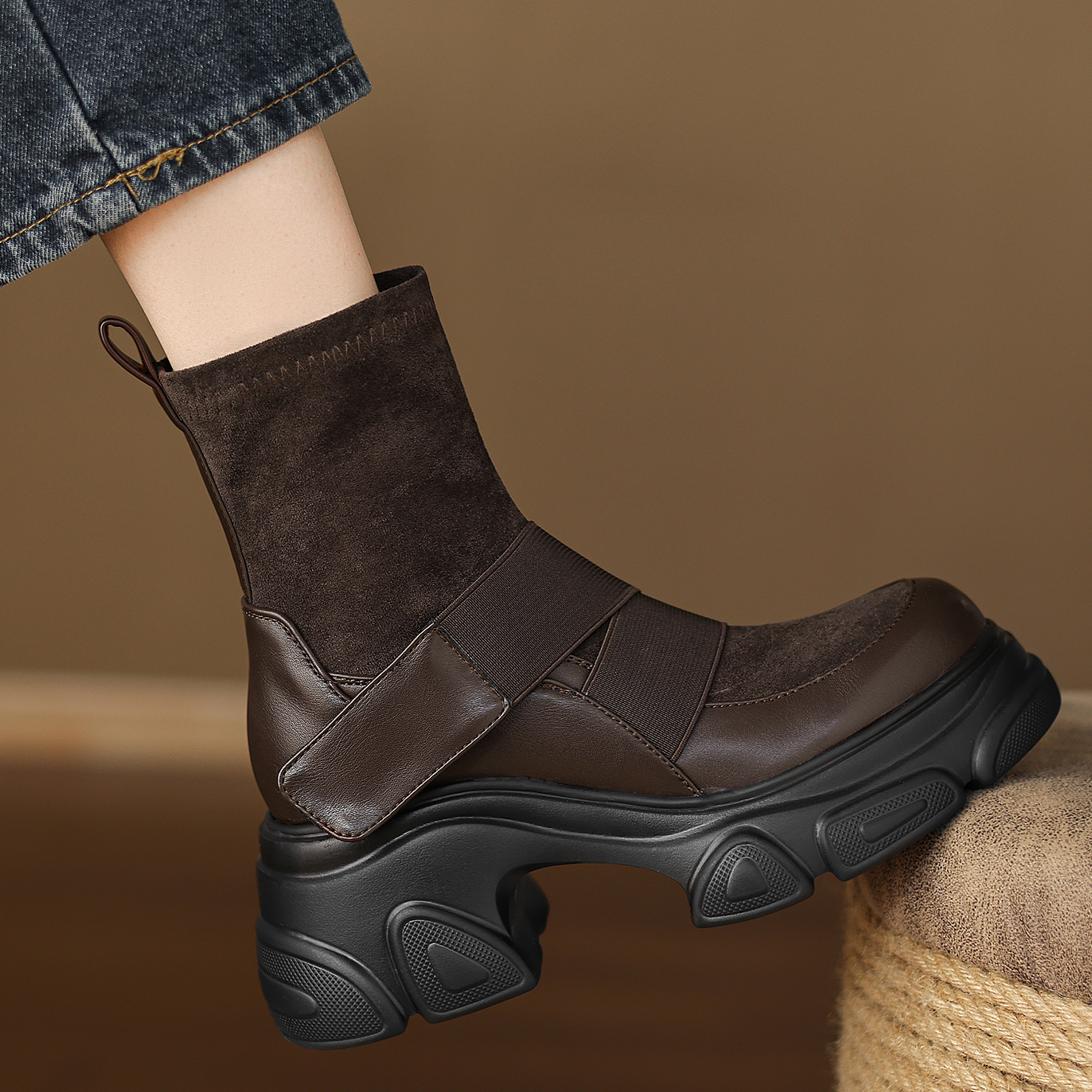 大码女孩英伦风厚底增高显瘦短靴