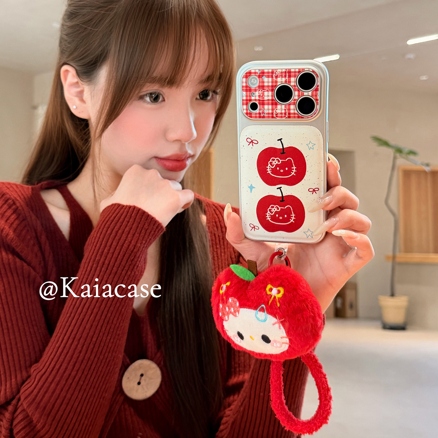 kaia 可爱格纹红苹果哈喽kt公仔适用苹果17promax手机壳iphone16pro新款15女14pro绒挂绳15pro皮质防摔手机套,3C数码配件,手机保护套/壳,淘宝优惠券,粉丝福利购,淘宝优惠卷