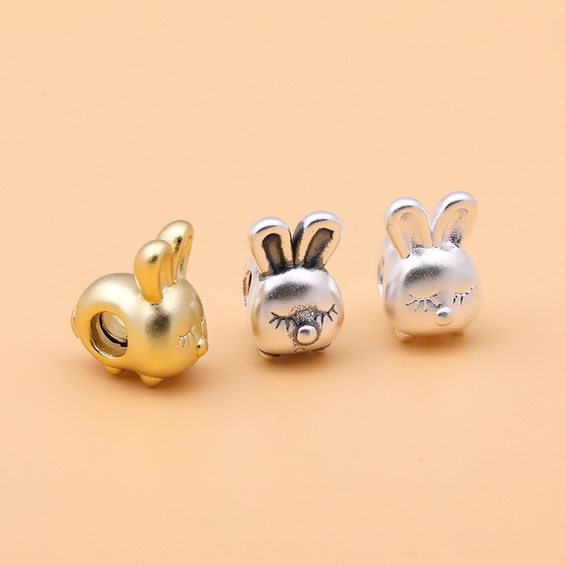 在熙999足银3D硬银生肖小兔隔珠