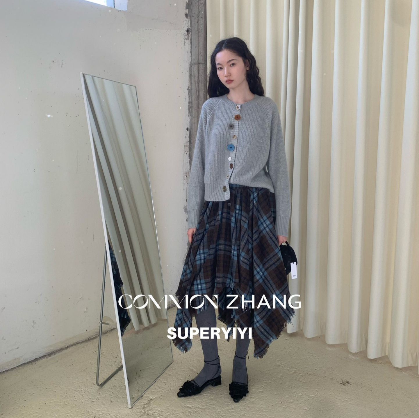 CZ ZHANG秋冬貂绒针织开衫女撞色异型扣舒适亲服休闲毛衣 A45273