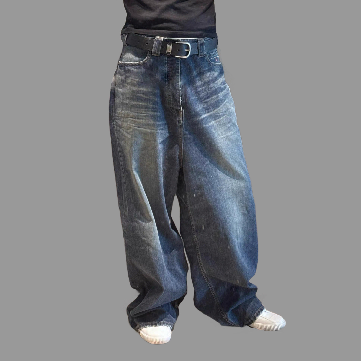 复古水洗做旧红标刺绣牛仔裤